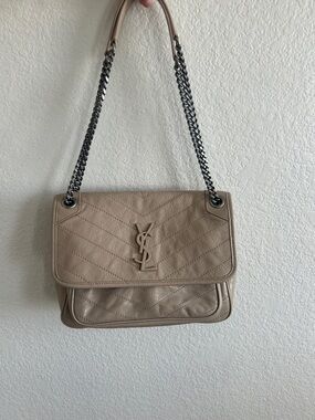 Quilted Leather Shoulder Bag in Taupe Beige